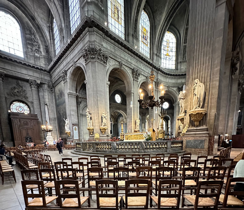 Visiting a church in Paris: Saint Sulpice (known from Lupin)