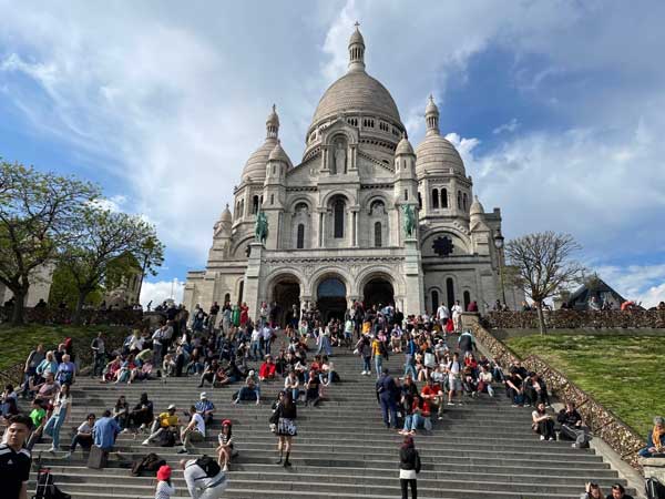 This is the Sacré Coeur in our overview of churches by arrondissement.