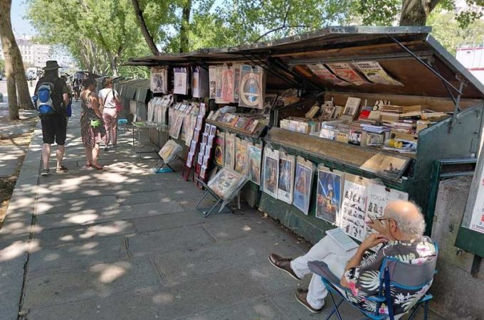 Green bookstalls of the Paris bouquinistes along the Seine