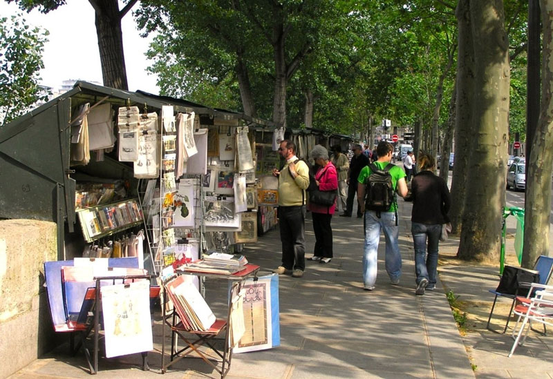 Bouquinistes near Notre-Dame along the Seine in Paris