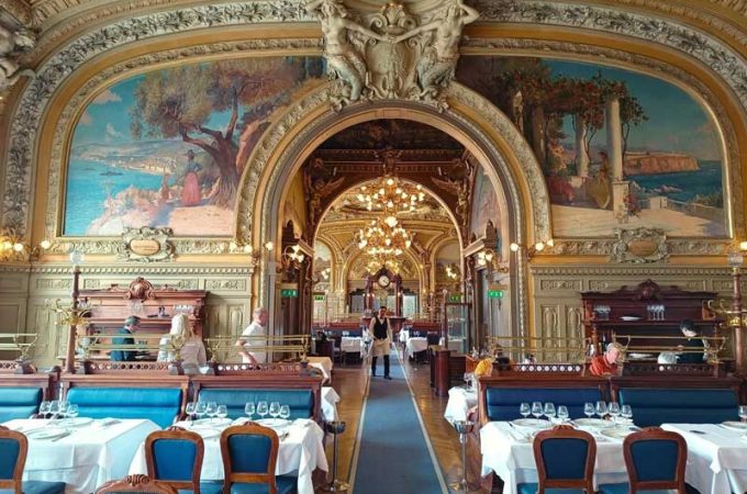 Belle Époque dining room at Le Train Bleu restaurant in Paris