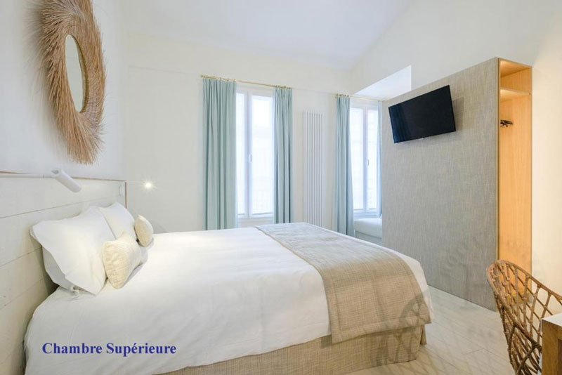 Mid-range hotel near Roland Garros in Paris, affordable and well located