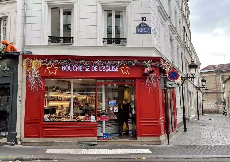 Rue d’Auteuil in the 16th arrondissement of Paris near Roland Garros