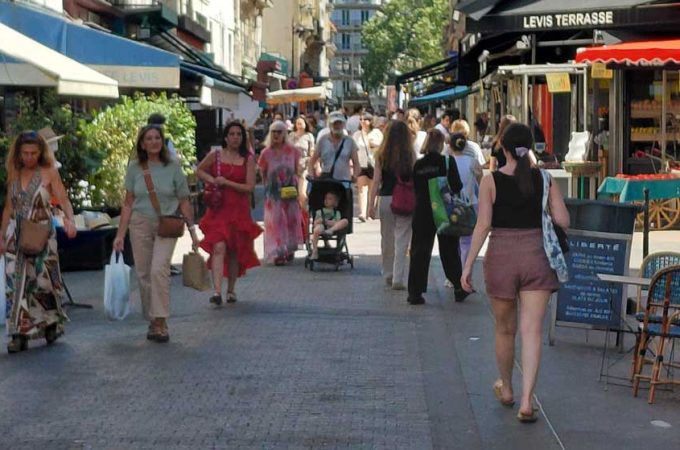 Paris outfits in the streets