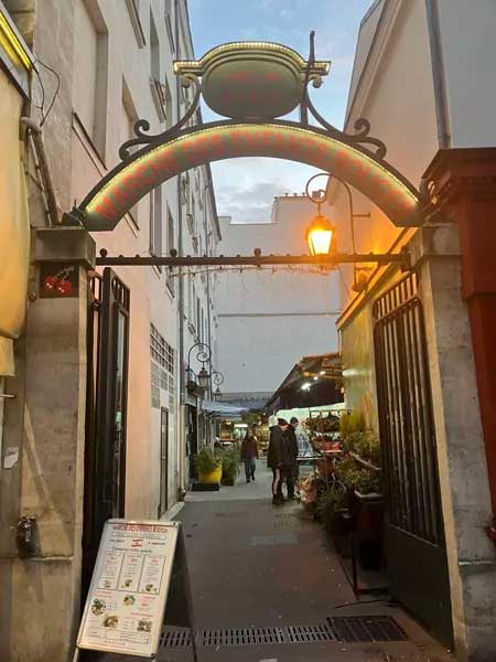 Le Marais walking tour in Paris with an English-speaking guide